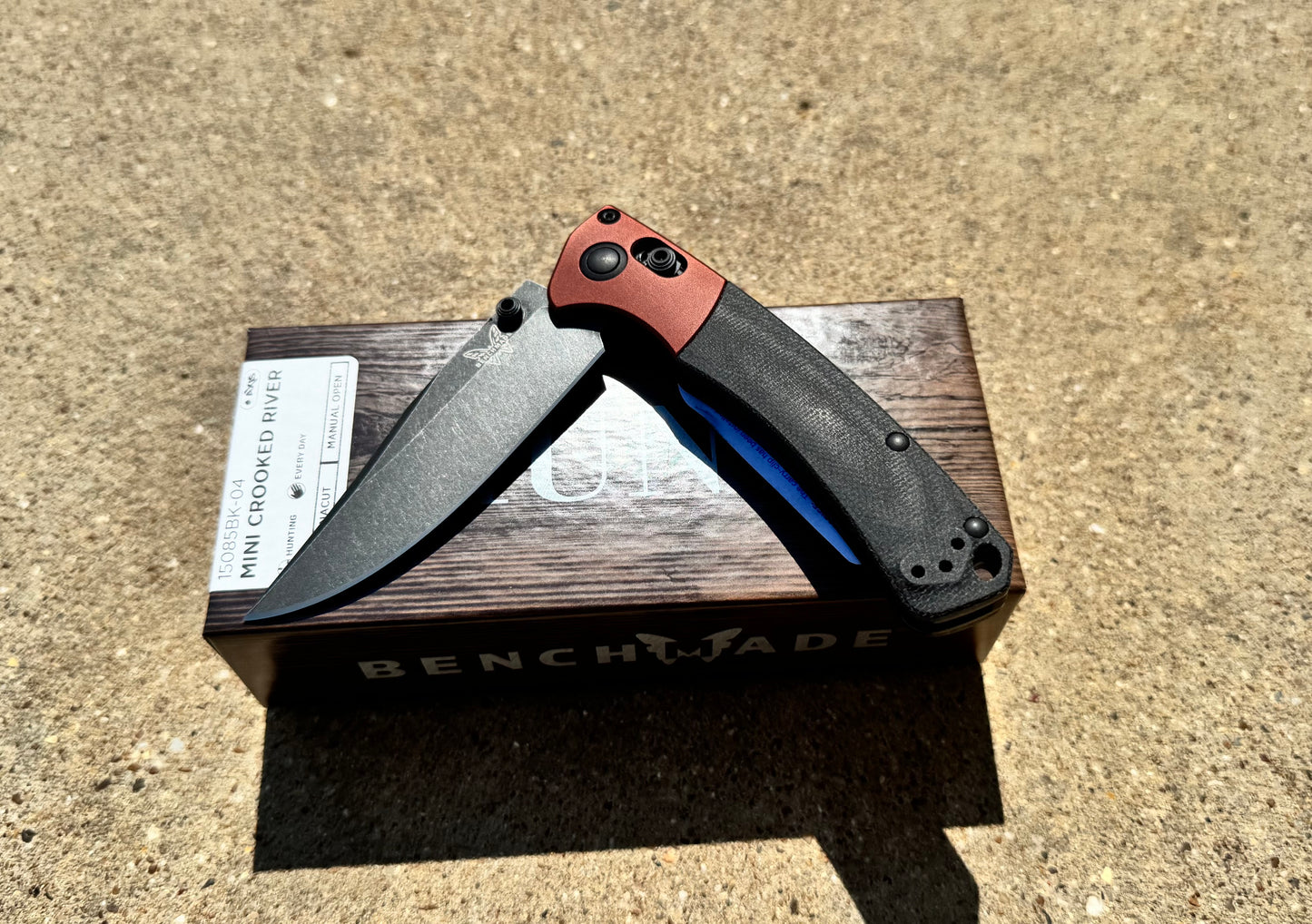 BENCHMADE MINI CROOKED RIVER- BURNT COPPER-BLACK MICARTA