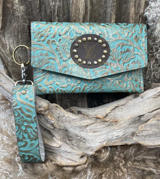 Keep It Gypsy Jordan Wristlet- Turquoise