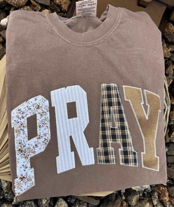 PRAY COMFORT COLORS EMBROIDERED TEE